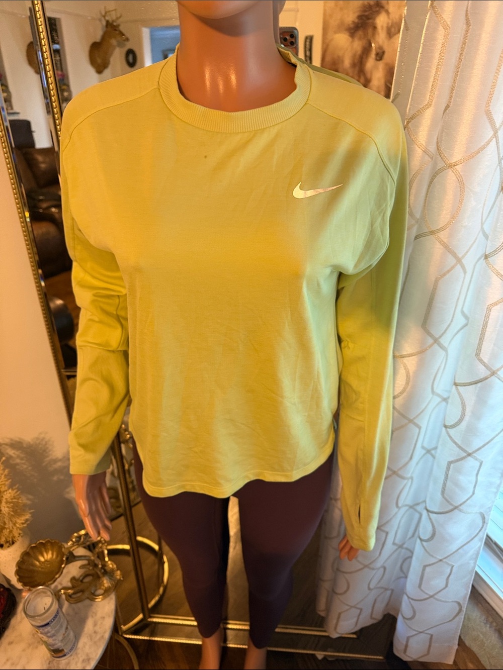Nike Women's Lime Crewneck Pullover Sweatshirt